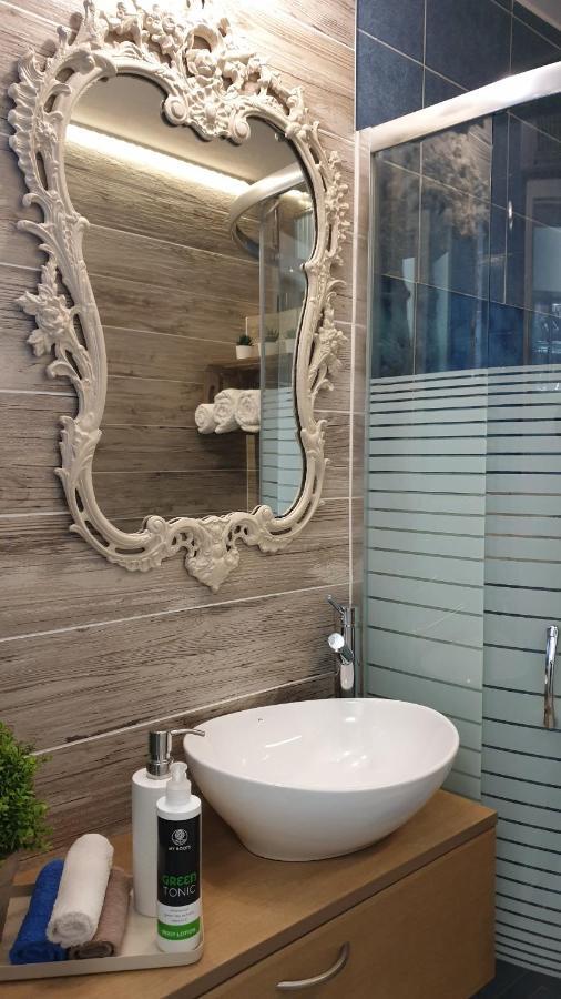 Deluxe Apartment Near The Airport Adults Only Porto Rafti Exterior photo